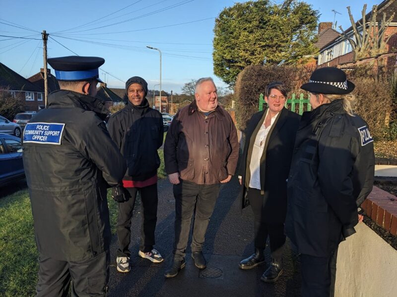 Out with the neighbourhood policing team in Kentwood, and Cllrs Glenn Dennis and Mark Keeping